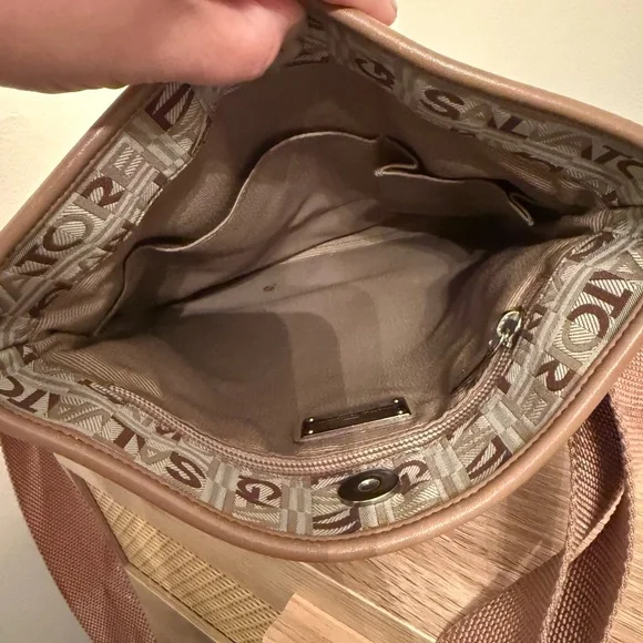 🤎EUC🤎 Salvatore Ferragamo Tan and Brown Logo Messenger Bag